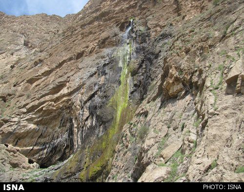 غار تاریخی «آوزا» در کرمانشاه