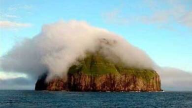 لیتلا دیمون جزیره ای همیشه ابری