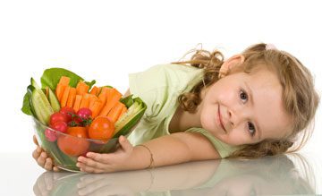 این توصیه ها به شما در غذا خوردن کودک کمک می کند