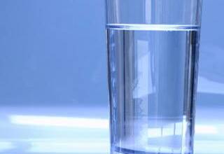 در یک لیوان آب چه مقدار باکتری وجود دارد؟