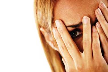 با این 8 راهکار بر کم رویی و خجالتی بودن در محیط باشگاه غلبه کنید