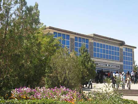 طولانی‌ترین غار آبی دنیا کجاست؟