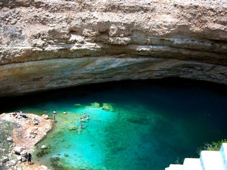 شنا کردن, عجیب ترین مکانها برای شنا کردن,باهماه ‏‎Bahmah