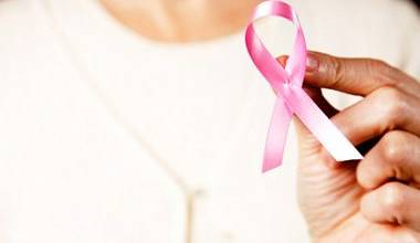 آنچه دختران باید درباره سرطان سینه بدانند
