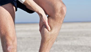 درمان گرفتگی عضلات پا پس از ورزش به کمک چند روش طبیعی