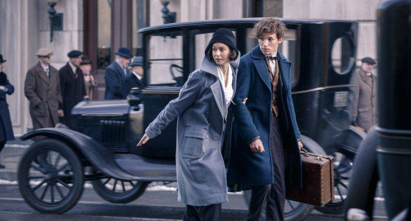 نقد و بررسی فیلم جانوران شگفت انگیز و زیستگاه آن ها ( Fantastic Beasts and Where to Find Them )