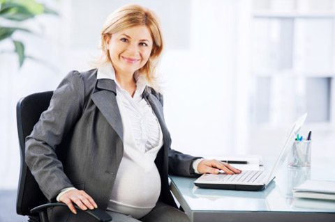 بارداری در زنان کارمند