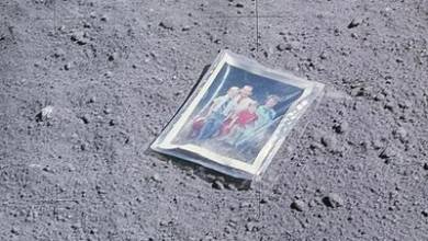وسایل جا مانده در ماه توسط فضانوردان
