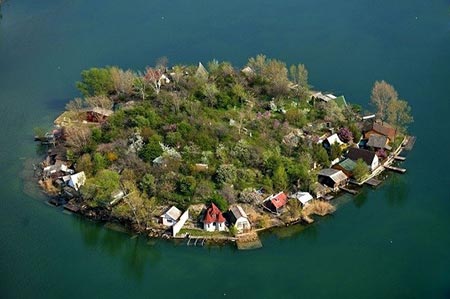تصاویر دریاچه کاویکسوز در مجارستان